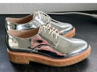 Silberfarbene Schnürschuhe Gr. 38 Bayern - Uffing Vorschau