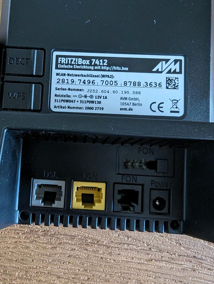 Fritzbox 7412 WLAN Router mit Stromkabel und LAN Kabel in Sendling