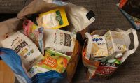 2 Taschen mit Lebensmitteln zu verschenken Bayern - Neureichenau Vorschau