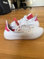 Adidas Pharrell Williams Tennis HU weiß/rot BD7530 Größe 37 1/3 Brandenburg - Stahnsdorf Vorschau