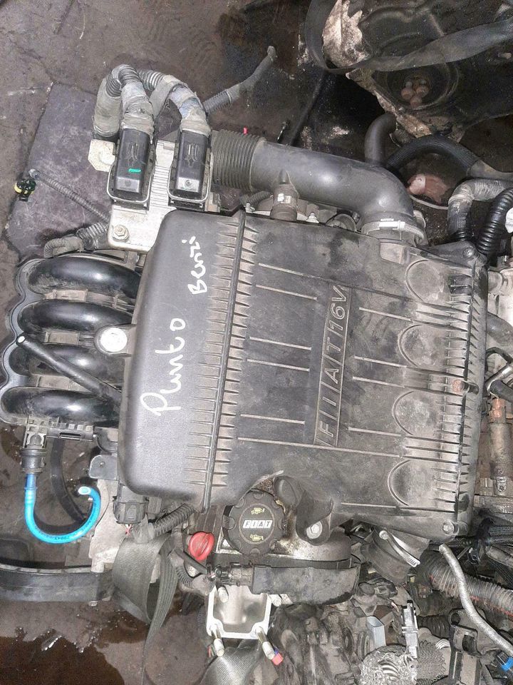 Motor Fiat punto   1,2 liter km:146102 gelaufen in Bremen