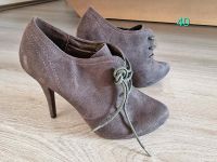 Neu High Heels Stiefeletten Gr 40 grau Deichmann Graceland Hessen - Korbach Vorschau