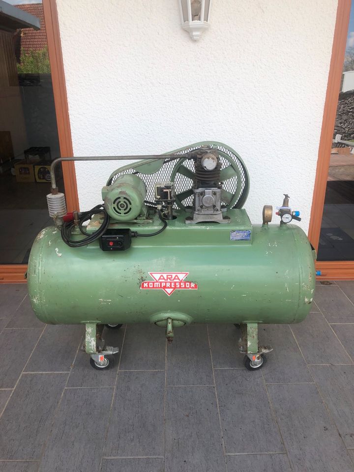 Kompressor 250 Liter in Zerf