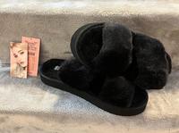 NEU HUNKEMÖLLER FAKE FUR SLIPPER 38 39 Hausschuhe Vintage y2k Baden-Württemberg - Aichtal Vorschau