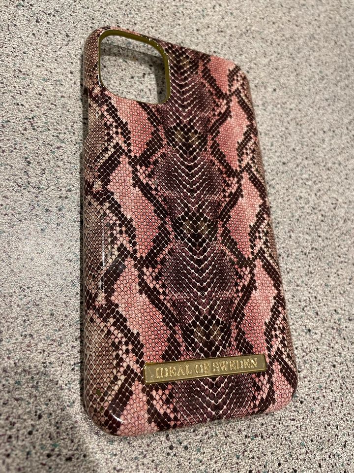 Ideal of Sweden Hülle Case Bumper iPhone 11 / XR Ruby Python in Springe