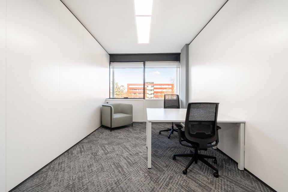 Privater Büroraum für 2 Personen 10 sqm in HQ SAP Partnerport Walldorf in Walldorf