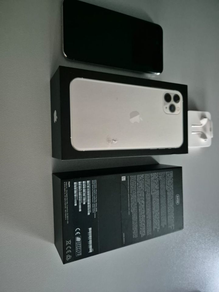 iPhone 11 Pro Max 64 GB in Gütersloh