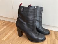 Tommy Hilfiger Stiefeletten schwarz Gr. 41 Nordrhein-Westfalen - Lüdinghausen Vorschau