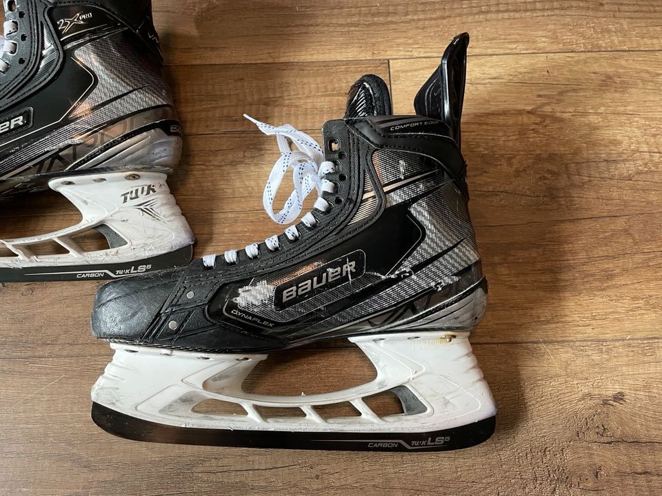 Bauer 2X Pro Eishockey Schlittschuhe 7 D 42 in Lampertheim