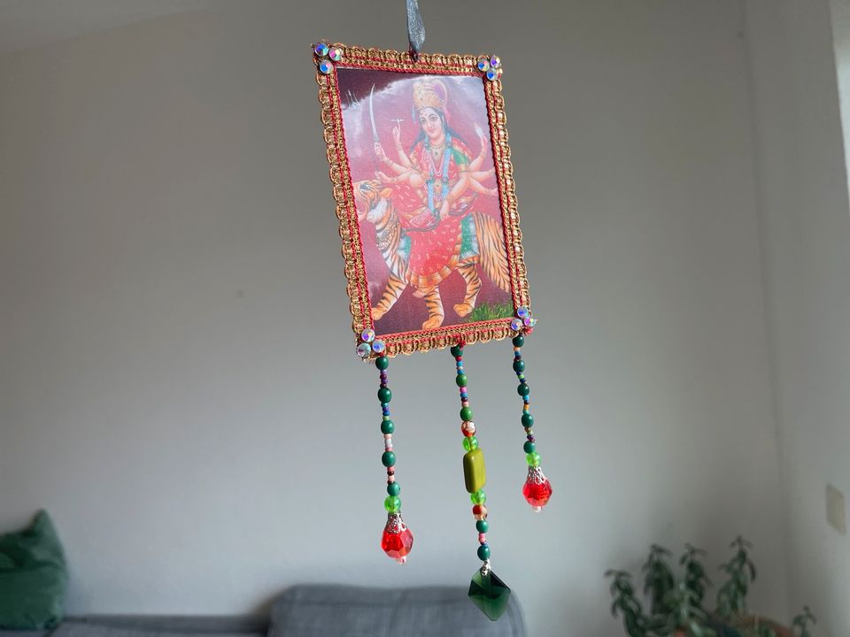 Durga Anhänger Hindu Gott deko Indien Ornament Geschenk Perlen in Düsseldorf