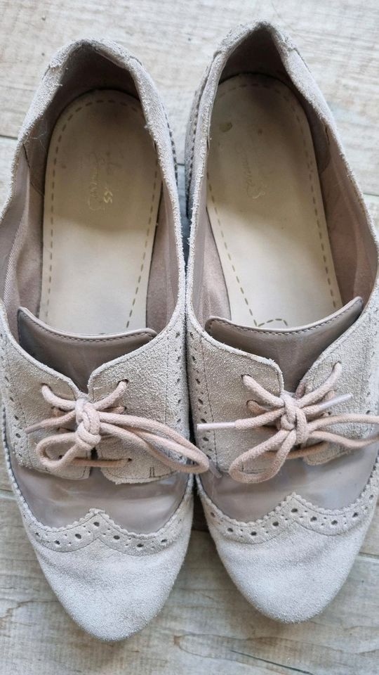 Schuhe Clarks in Bucha
