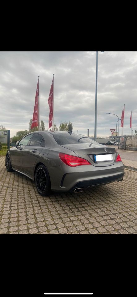 MERCEDES CLA 200 (AMG-Paket, Night Paket,… in Offenbach
