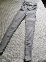 Jeans grau Pull&bear  Gr. 34 Bayern - Augsburg Vorschau