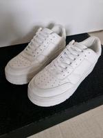 Sneaker / Schuhe Gr. 39 Berlin - Spandau Vorschau