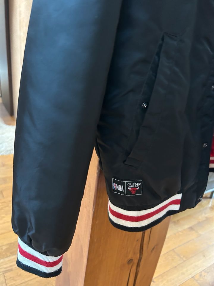 NBA Chicago Bulls Jacke Gr.S in Lehrte