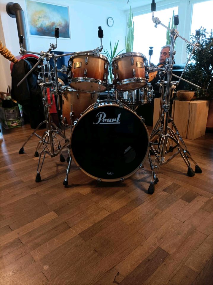 Schlagzeug set pearl master in Denkendorf