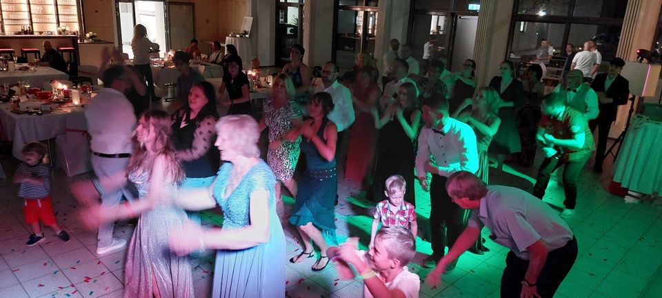 Erfahrener DJ für Hochzeit Geburtstag Jubiläen Partys 2024 in Osnabrück