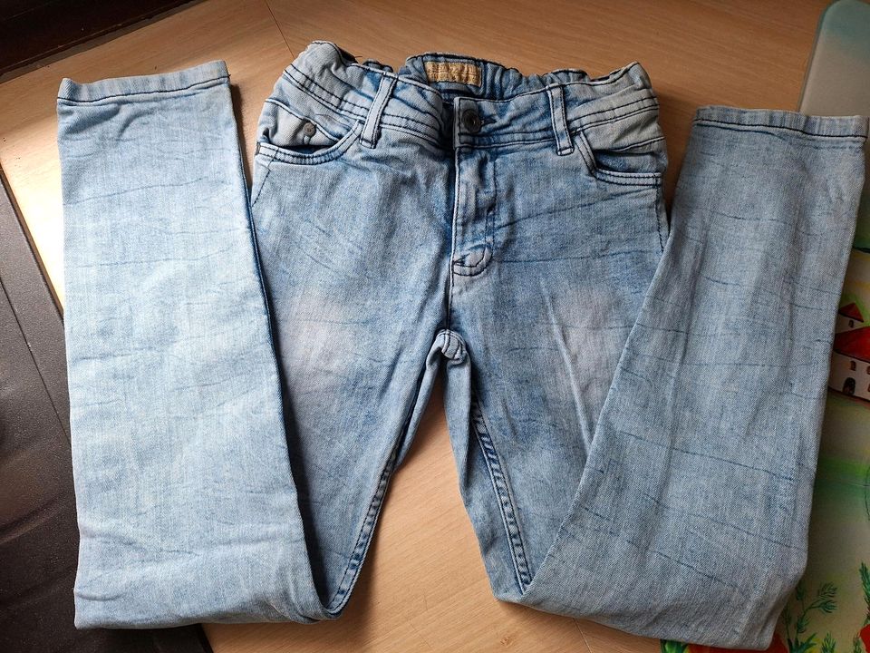 TOP❤️2x tolle Jungen Jeans H&M Best 74 ❤️Gr. 140 in Fürth