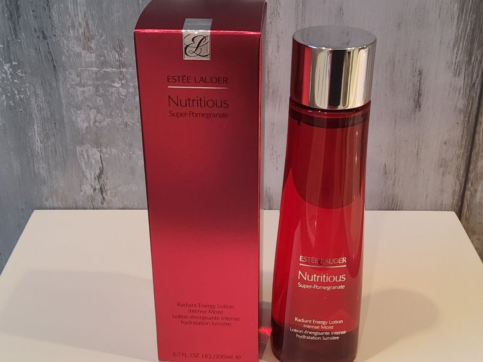 Estee Lauder Nutritious Super-Pomegranate Radiant Energy Lotion in Hamburg