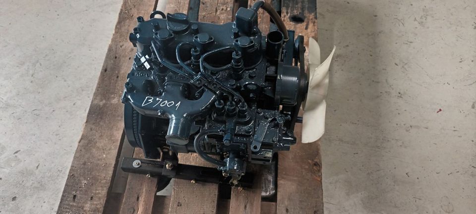Kubota B7001 Motor D750 Dieselmotor 3 Zylinder Traktor in Templin