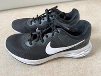 Nike Sportschuhe schwarz 38,5 Bayern - Straubing Vorschau