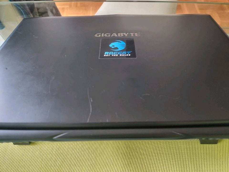 Gigabyte P57W - Gaming Laptop / i7 - 256GB SSD 1TB HDD 16GB RAM in Halle