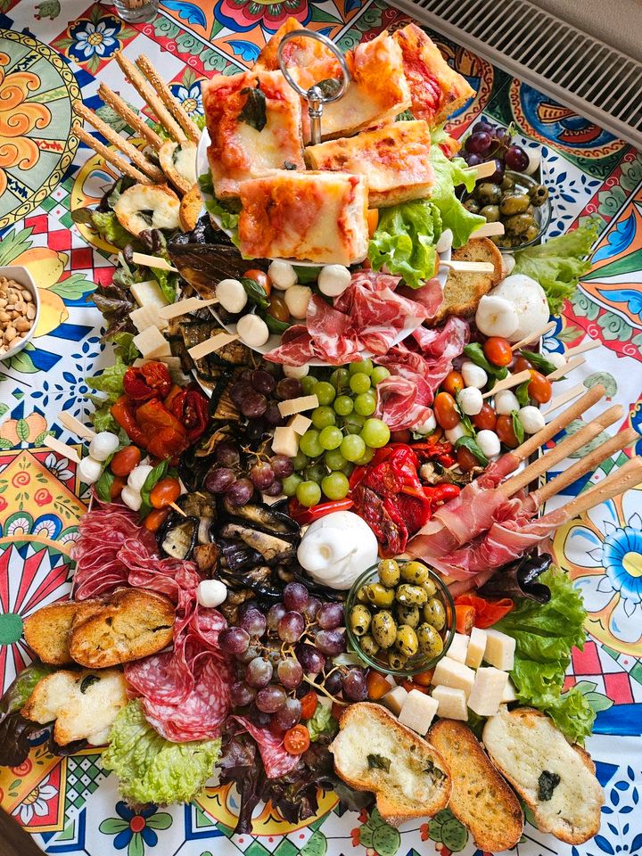 Antipasti / Vorspeisenplatte für eure Party.Catering,Partyservice in Wiesbaden