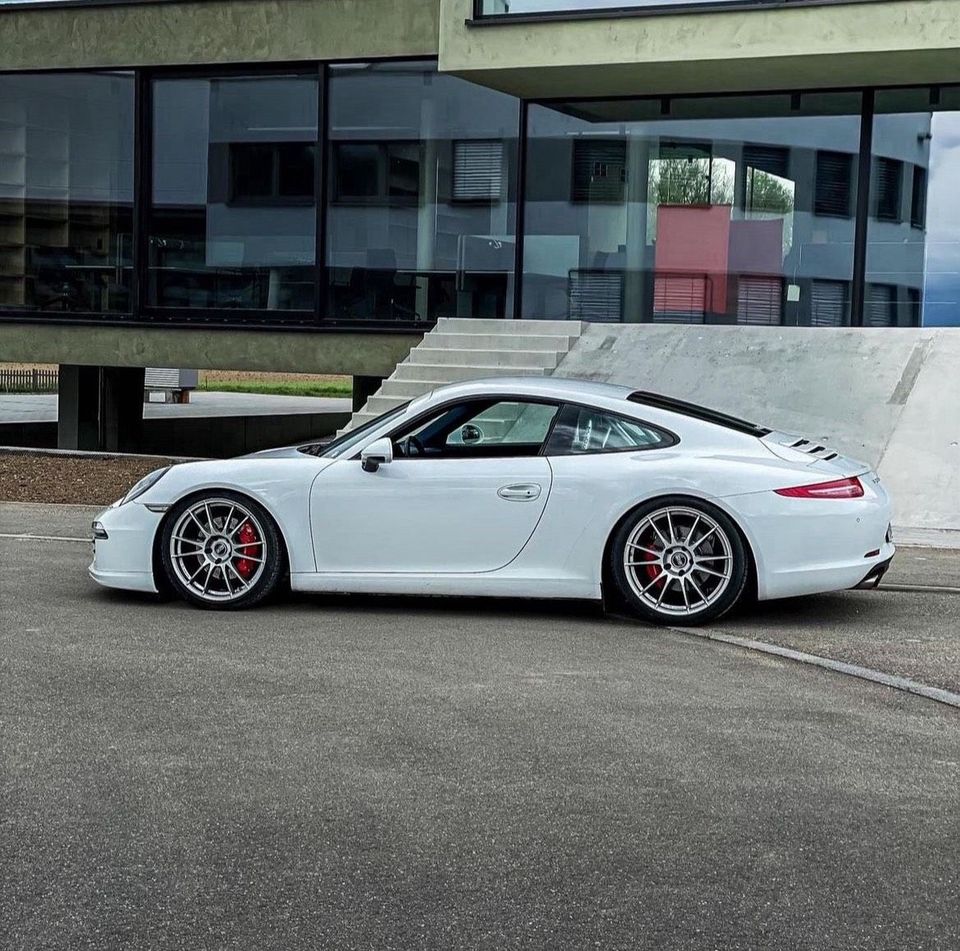 Porsche 991 s / gts  Tieferlegungsfedern Fahrwerk verstellbar in Oberboihingen