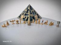 Ägyptische Pyramide mit Sammlerfiguren Berlin - Treptow Vorschau