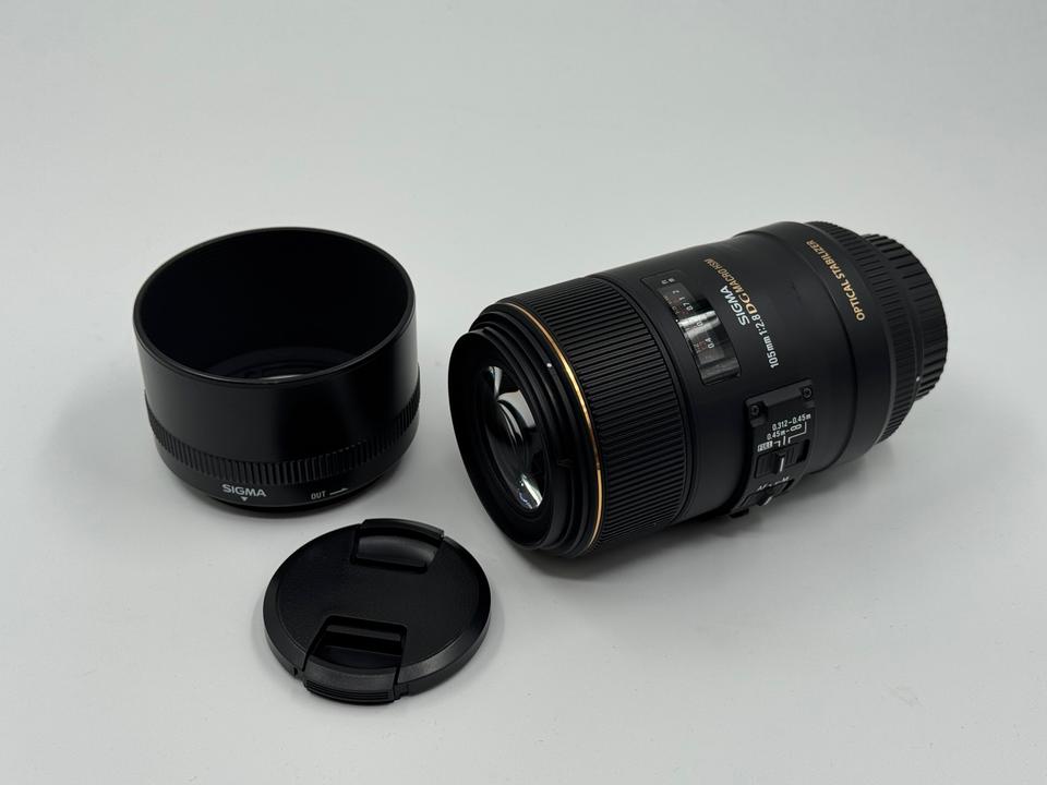 Sigma EX 105mm f:2.8 Macro DG OS HSM Objektiv für Canon EOS in Hannover