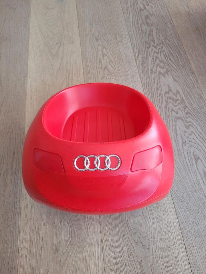 Audi Bobbycar mit Anhänger in Buxheim