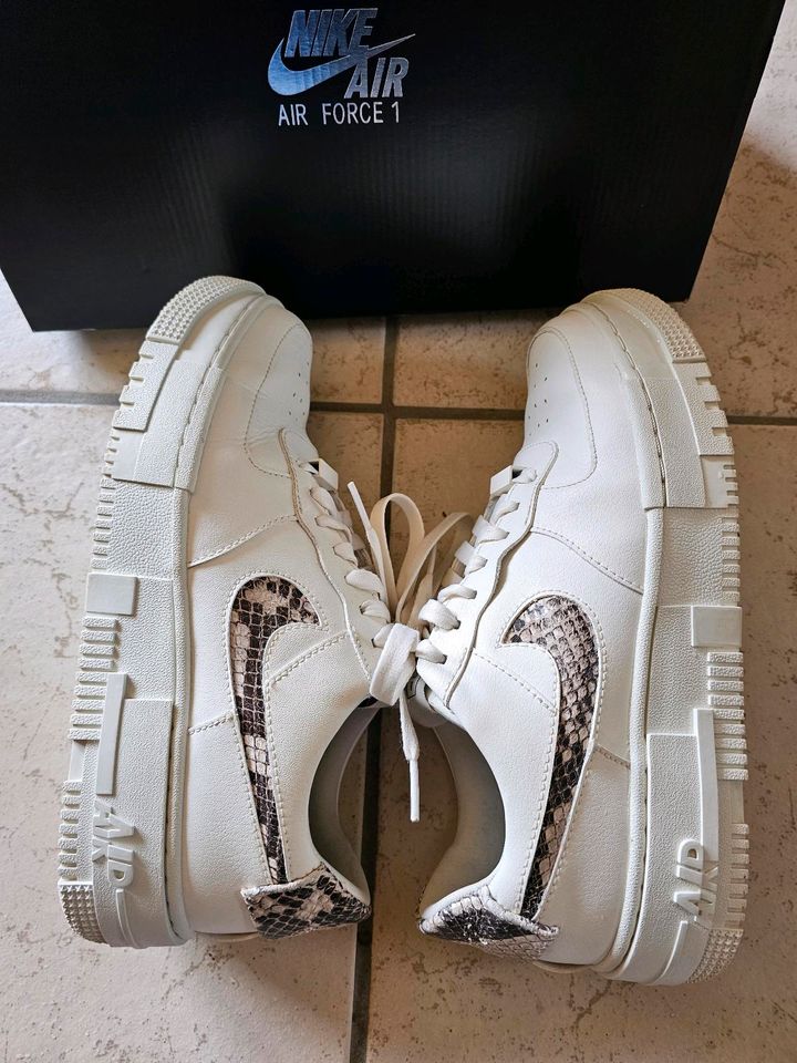 Nike Air Force 1 Pixel SE in Kelberg