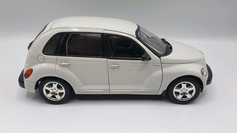 Chrysler PT Cruiser, 1:18 Gate Die-Cast Metal in Hüttlingen