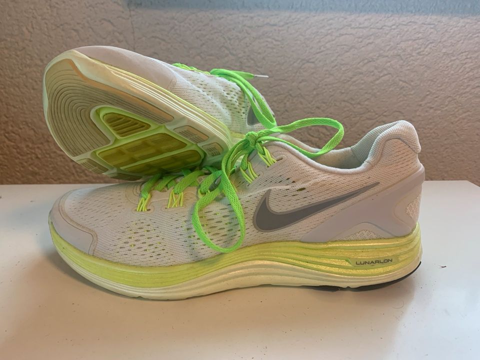 Nike Lunarglide 4 Lunarlon Dynamic Damen Laufschuhe Weiß 42 27cm in Dürbheim