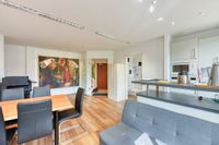 +++ Büro im 1.OG mit 20m² Ost-Balkon - modernisiert, gepflegt, zentral - inkl. 2 TG-Stpl. & EBK +++ Stuttgart - Wangen Vorschau