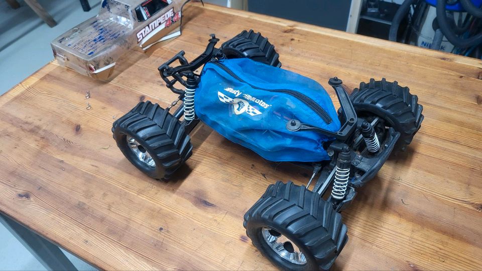 Traxxas Stampede 4x4 VXL brushless RC car Monstertruck in Hamburg