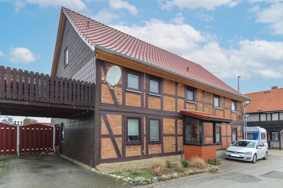Sanierte 2-Zimmer-Wohnung mit Pkw-Stellplatz und Keller in Salzgitter