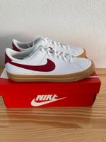 Nike Court Legacy unisex Sneaker Low Weiß Rot Braun 39 NEU Hessen - Schwarzenborn Vorschau