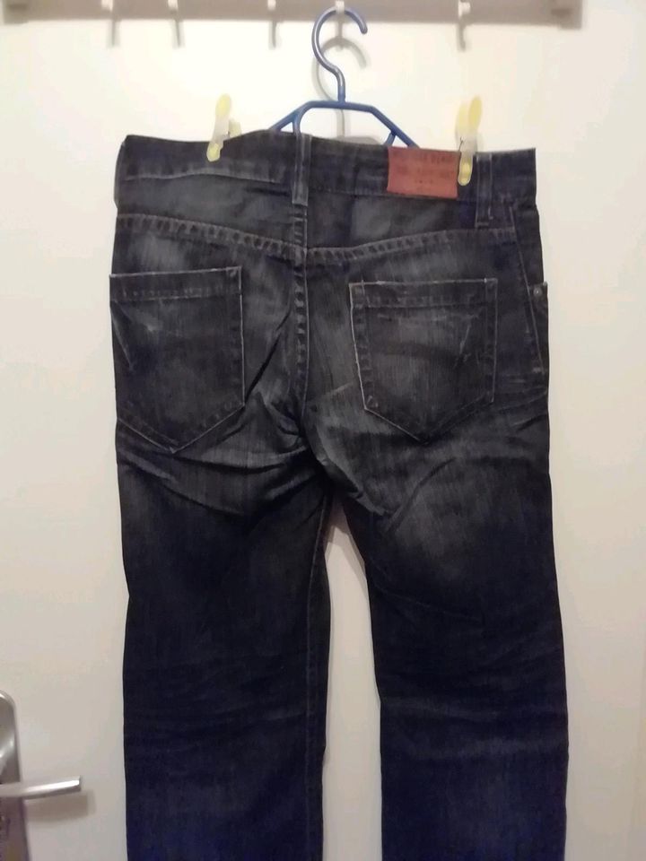 Hilfiger Denim Herren Jeans Gr. W32/L32 in Hagen