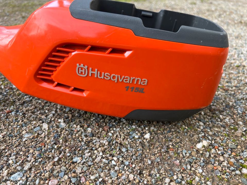 Husqvarna 115iL Rasentrimmer (für Bastler) in Harsdorf