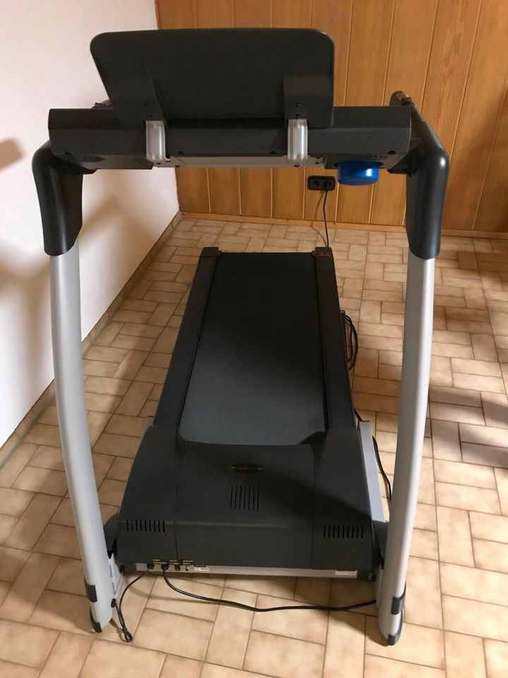 Laufband Cardiostrong TR-30 in Besigheim