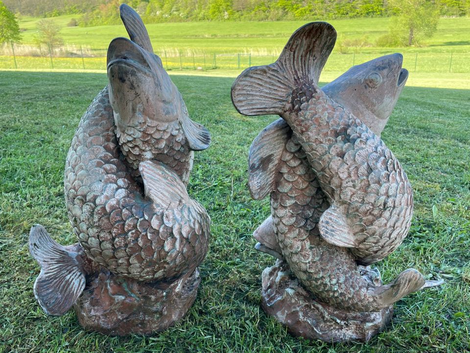 2 Wasserspeier für den Gartenteich. Fische vermutlich aus Kupfer in Oberaurach