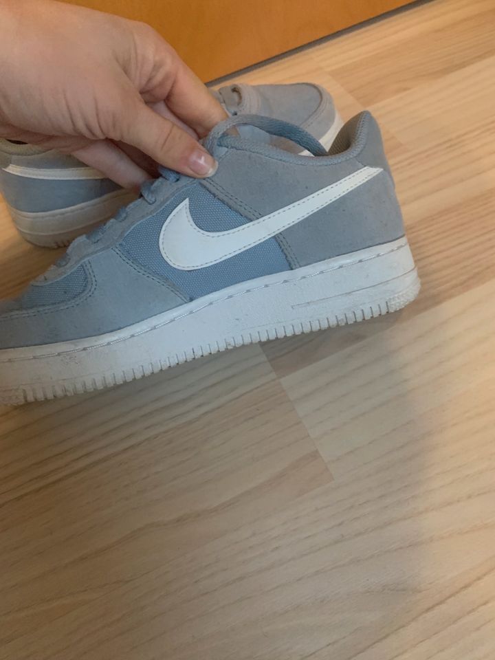 Nike Schuhe Limit Edition Air Force 1 hellblau Babyblau 38 in Bottrop