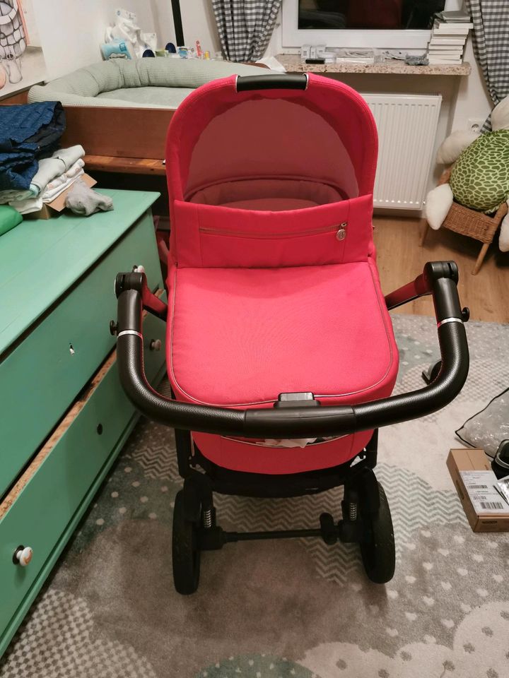 Kinderwagen von Peg Perego Modell Veloce Red Shine in Kirchanschöring