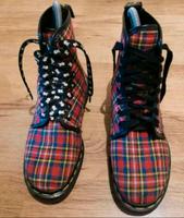 Dr. Martens Tartan Vintage England rote Leinwand Stiefel Gr.3/36 Nordrhein-Westfalen - Eschweiler Vorschau