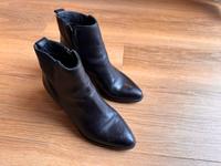 Gr. 37 schwarze Stiefeletten mit kleinem Absatz Innenstadt - Köln Altstadt Vorschau