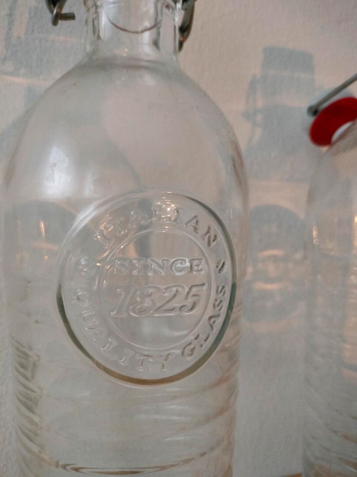 Glasflaschen mit Verschluss für Getränke aller art in Dortmund