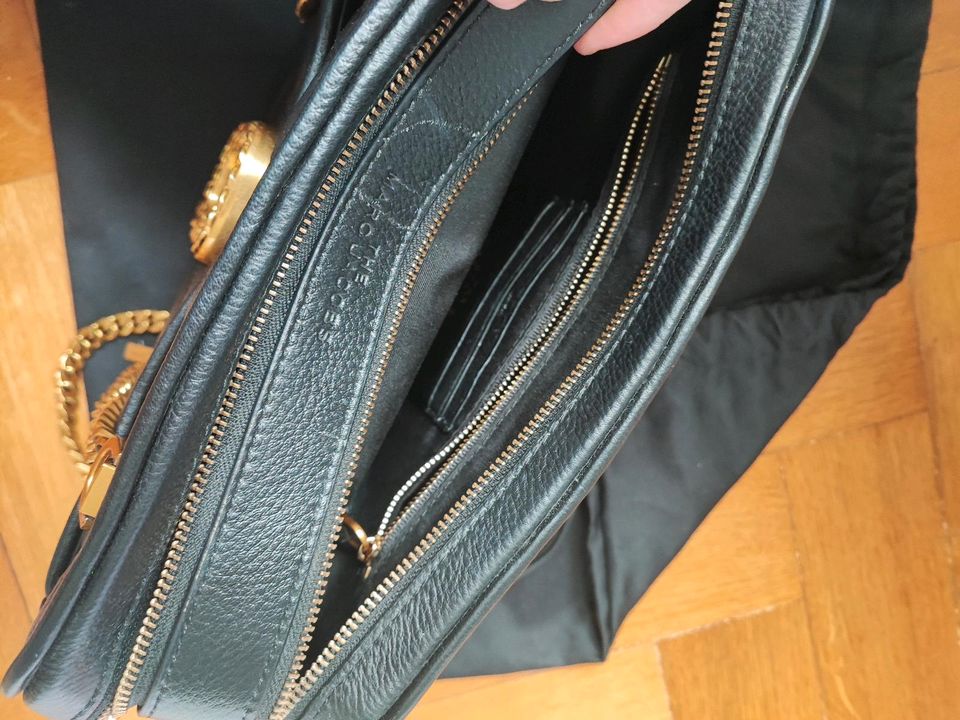 Schwarze Leder Tasche 25*17*10 in Düsseldorf