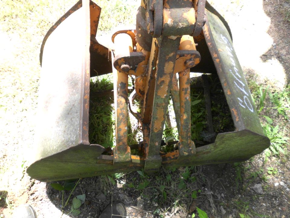 2 Schalengreifer Atlas, Bauernlader, Mistlader in Bruchmühlbach-Miesau