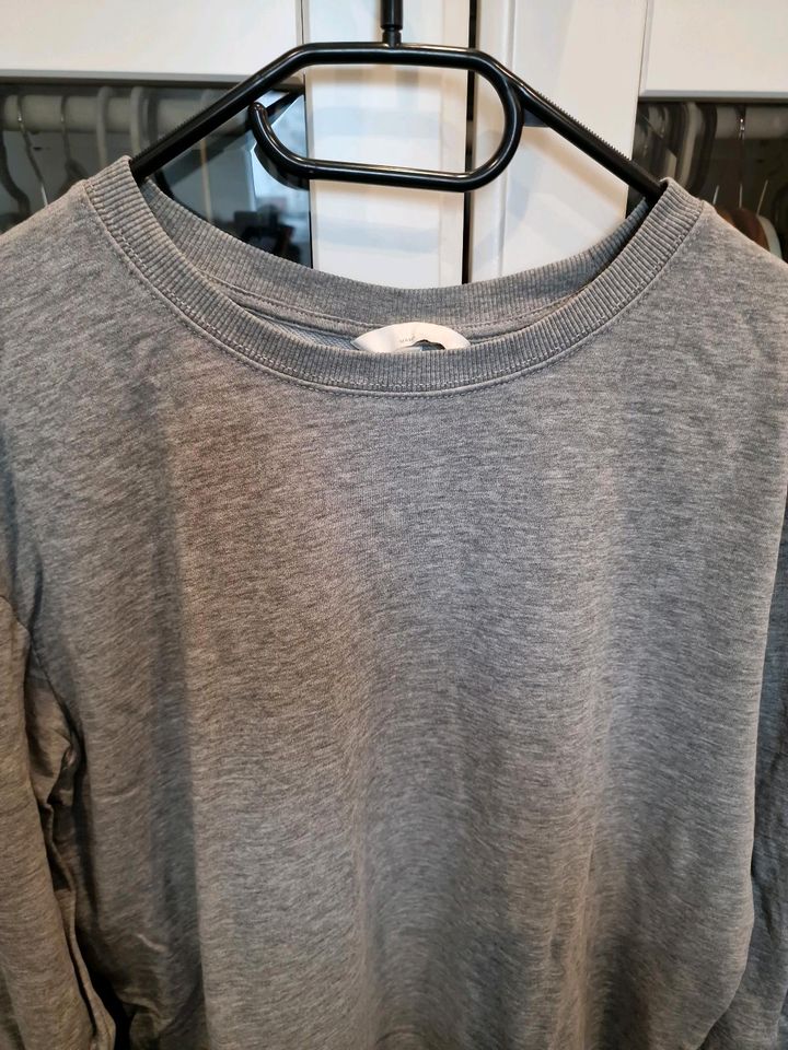 Umstandspullover von H&M in Schwarme